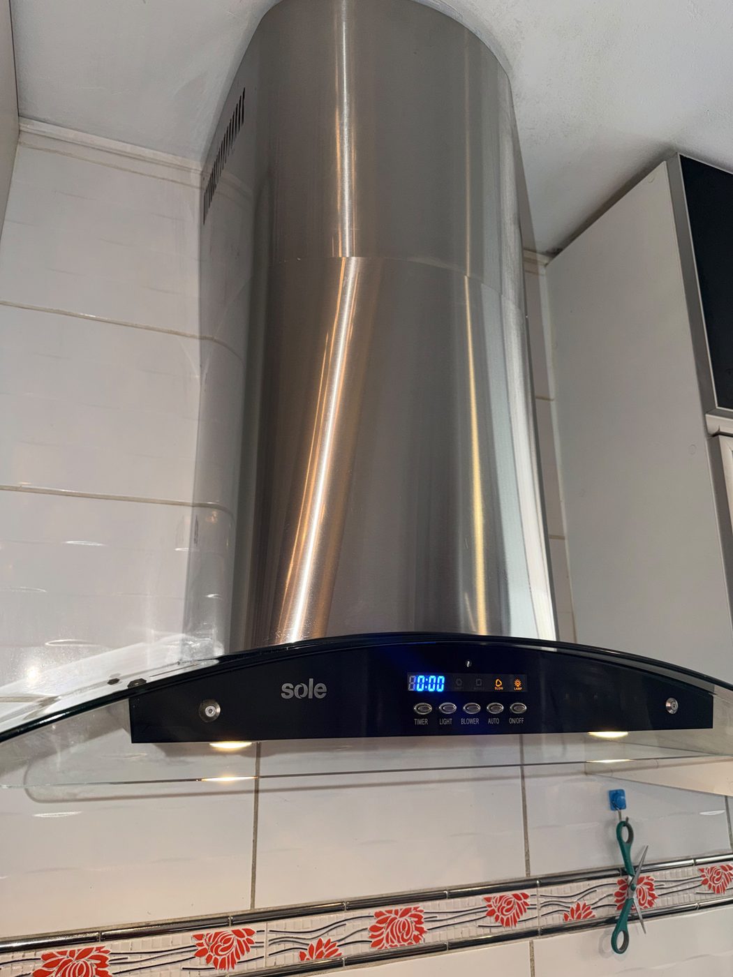 Mantenimiento realizado por Reparatec a una campana extractora Sole